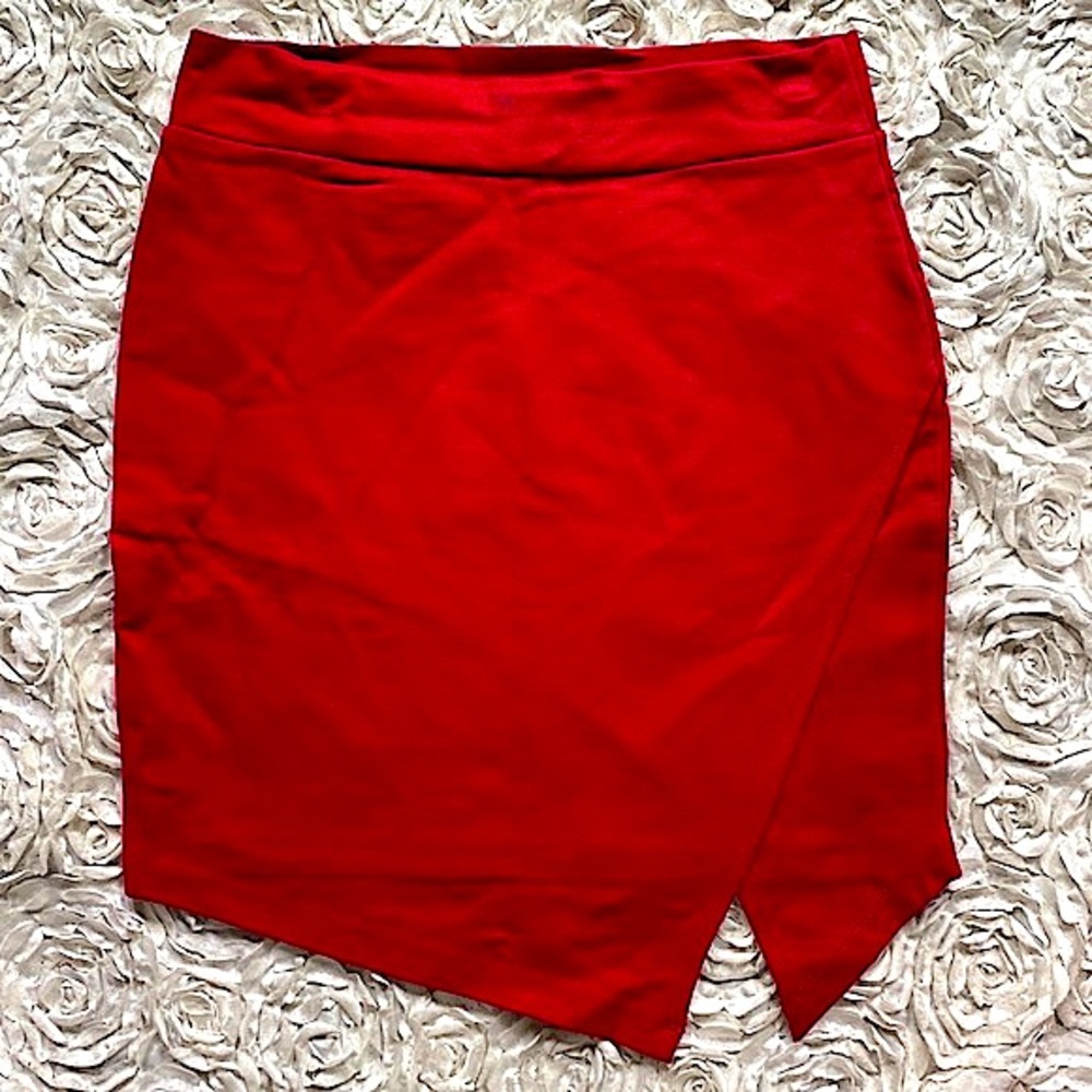 Forever 21 red fitted skirt size medium